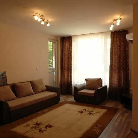 Апартамент Уют-2 Apartment *