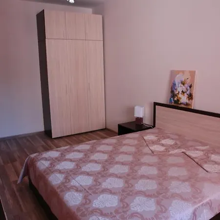 Апартамент Уют-2 Apartment *