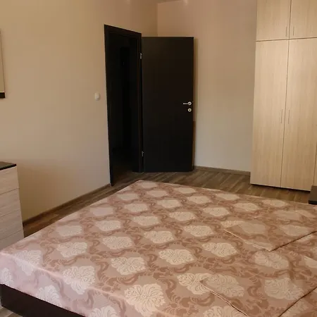 Апартамент Уют-2 Apartment Burgas